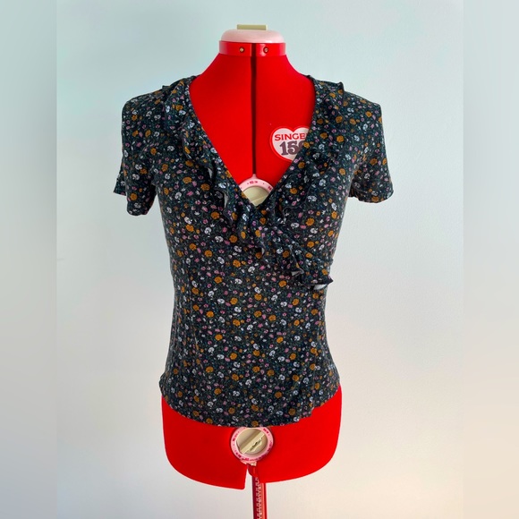 Floral Tie Up Top - Picture 1 of 2